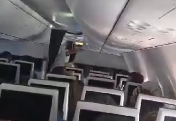 Imágenes del momento del intento de secuestro de un avión perteneciente a FlyDubai