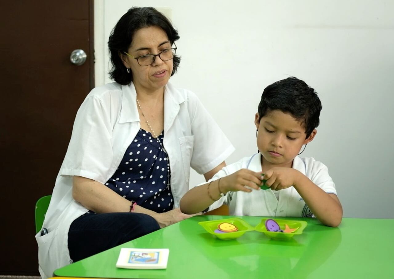 El propósito, y vivir un momento crítico, a nivel económico, llevaron a sus directivos a construir, hace 40 años, una unidad médica para solucionar la urgencia de investigar y atender directamente los distintos casos que padecían niños y adultos.
