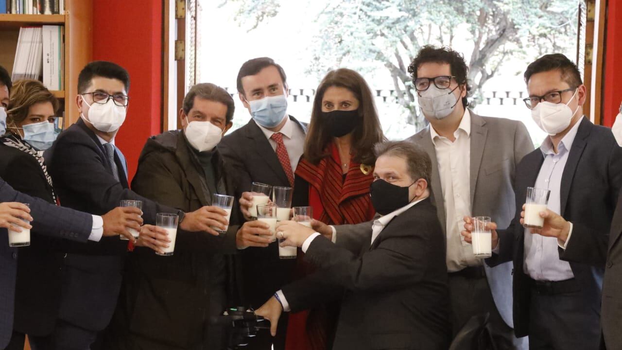 Pacto lechero. Cortesía MinAgricultura.
