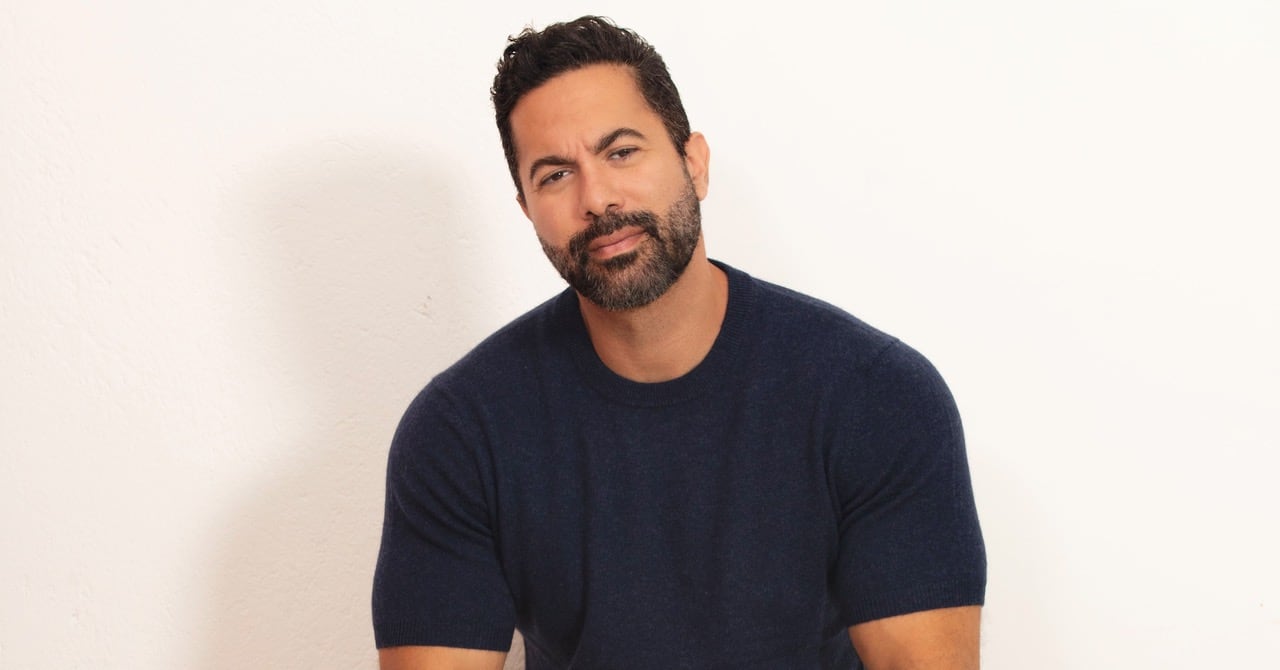 Víctor Turpin, el actor colombiano que actúa en 'Scream 7'.