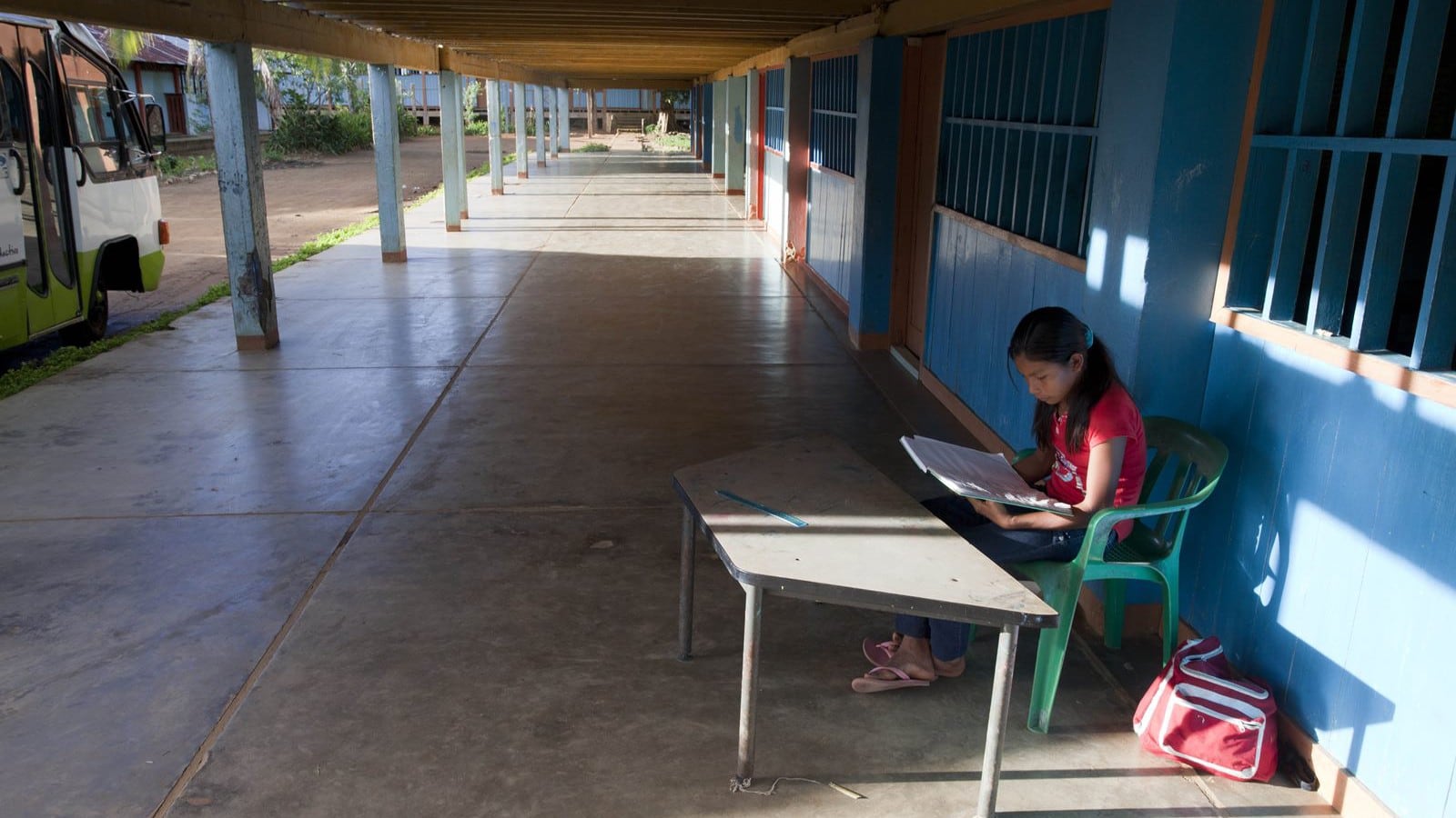 Las aulas especiales para atender niños en situación de discapacidad buscan garantizar su acceso a la educación en términos de equidad.