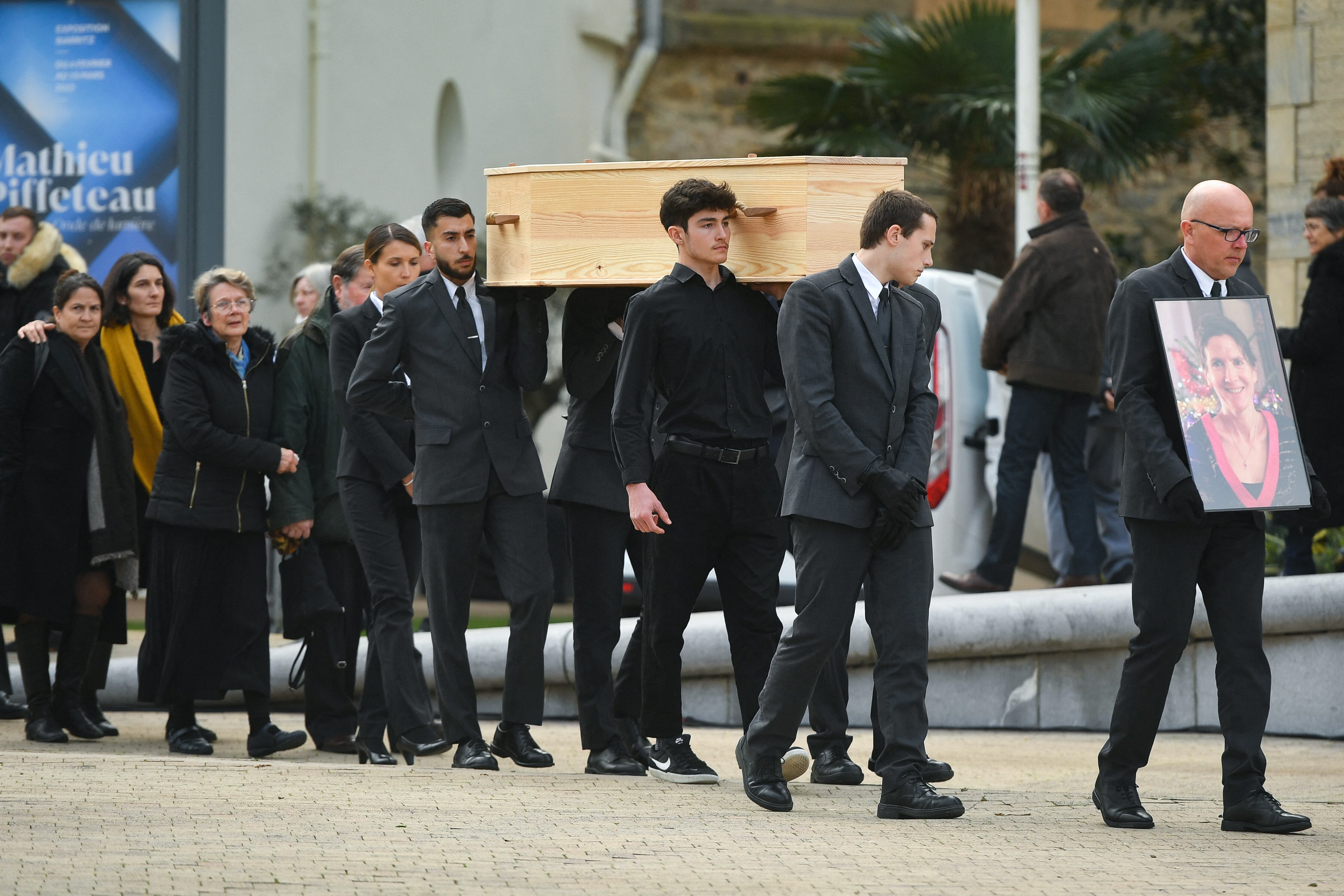 El funeral de la docente Agnès Lassalle.
