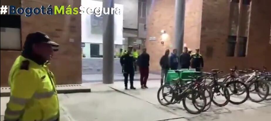 Los capturados habrían robado nueve bicicletas y dos celulares.