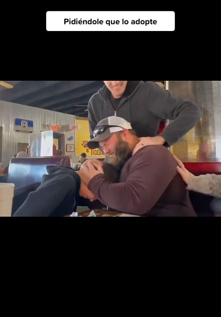 Reacción conmueve redes