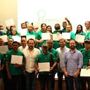 Pescadores y caseteros recibieron formación para la creación de negocios amables con el medio ambiente en la playa de Puerto Mocho en Barranquilla.