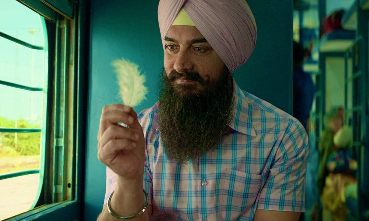 El éxito original, protagonizado por Tom Hanks salió a la luz en 1994. Ahora, su remake, es la apuesta para un regreso exitoso de Bollywood. ¿Lo logrará?