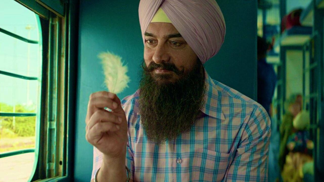 El éxito original, protagonizado por Tom Hanks, salió a la luz en 1994. Ahora, su 'remake' es la apuesta para un regreso exitoso de Bollywood. ¿Lo logrará?