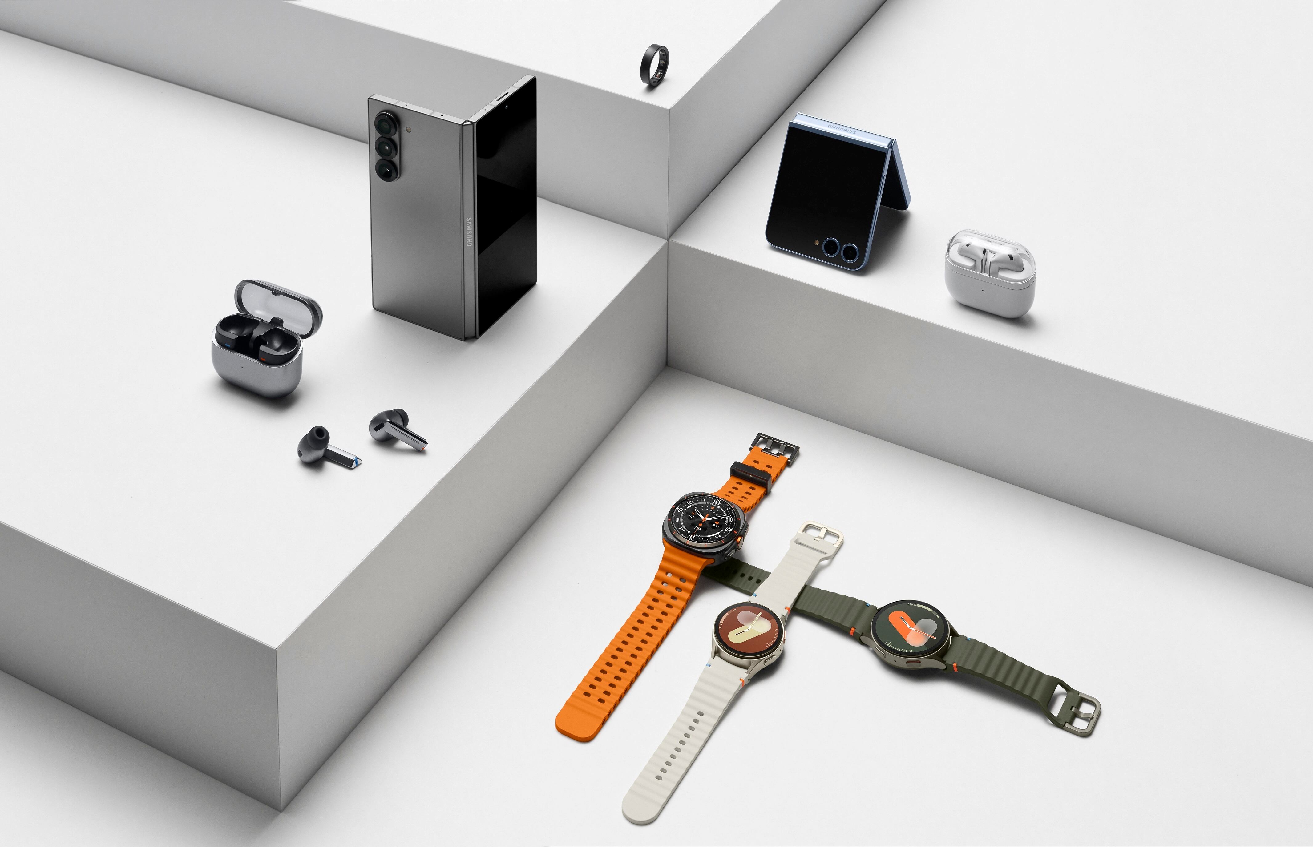 Nuevos dispositivos y 'wearables' de Samsung, entre los que se encuentran los Galaxy Buds 3