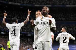 El brasileño Vinicius, con un golazo, abrió el marcador entre Real Madrid y Manchester City, por la Liga de Campeones.