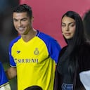 RIYADH, SAUDI ARABIA - JANUARY 03: Cristiano Ronaldo accompanied by his partner Georgina Rodriguez and his son Cristiano Ronaldo Jr, greet the crowd during the official unveiling of Cristiano Ronaldo as an Al Nassr player at Mrsool Park Stadium on January 3, 2023 in Riyadh, Saudi Arabia. (Photo by Yasser Bakhsh/Getty Images)