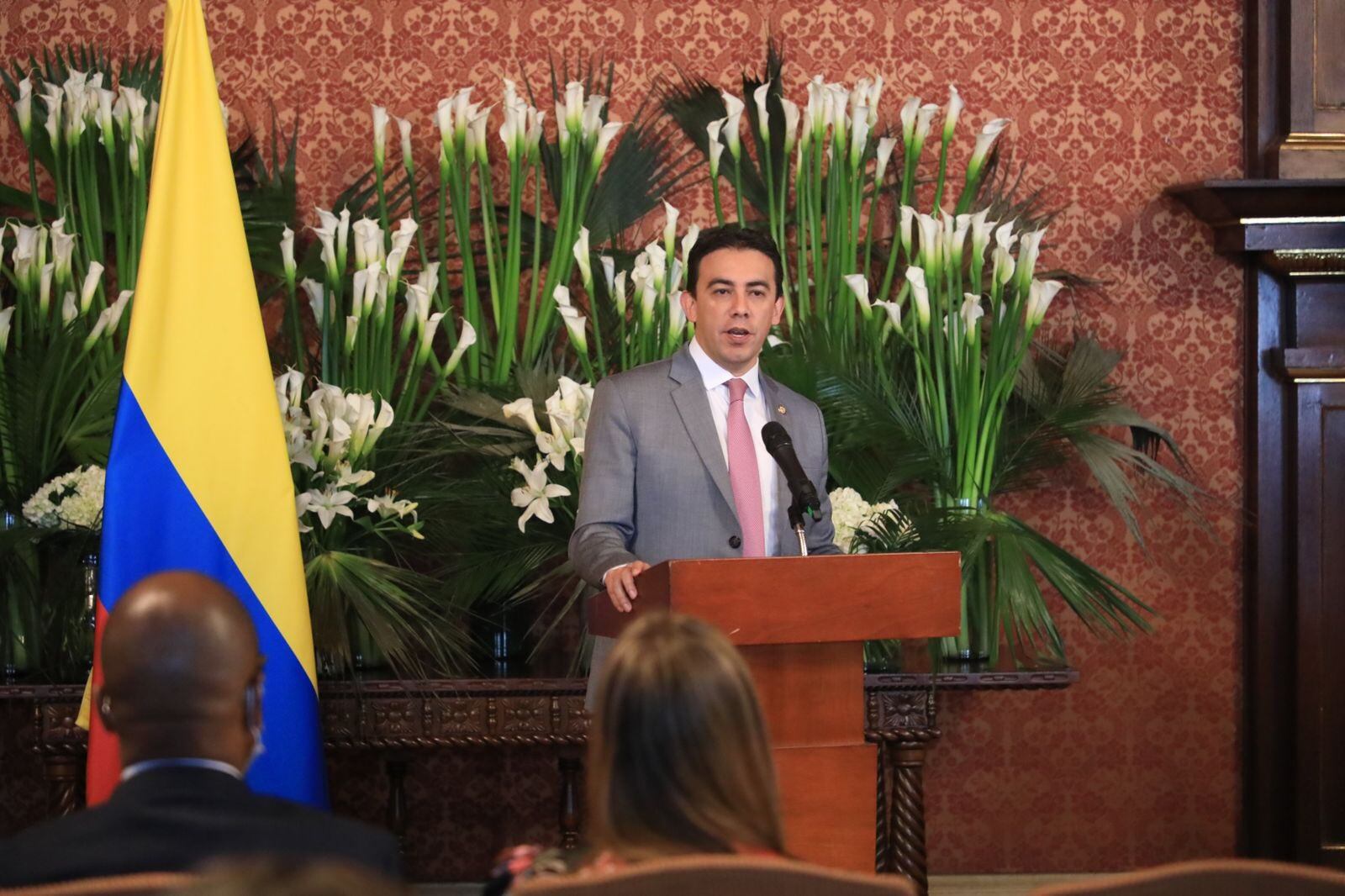 El registrador Alexander Vega.