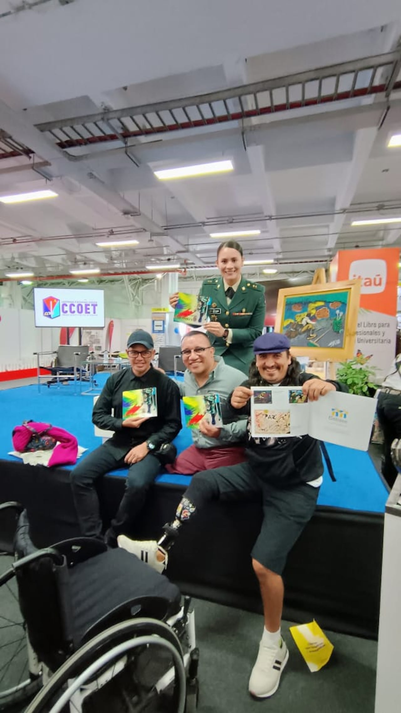 Exposición sobre el conflicto armado se convierte en un libro y nace en plena feria de Bogotá