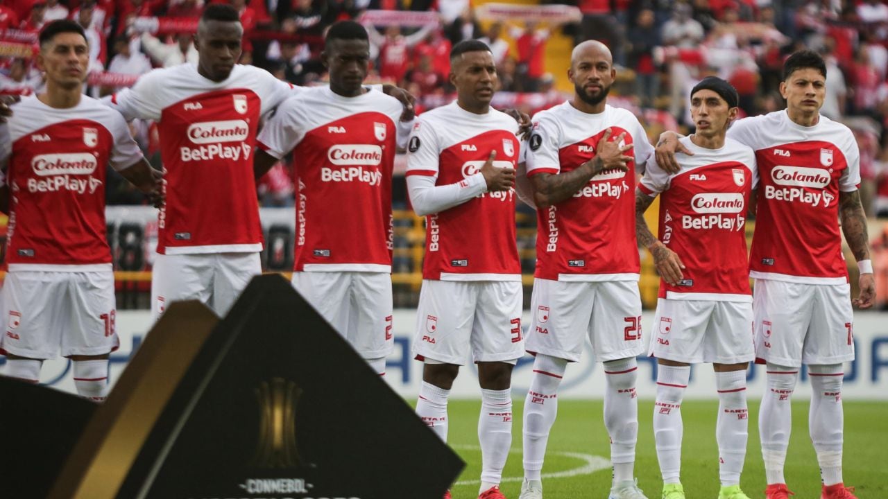 Santa Fe por Copa Libertadores.