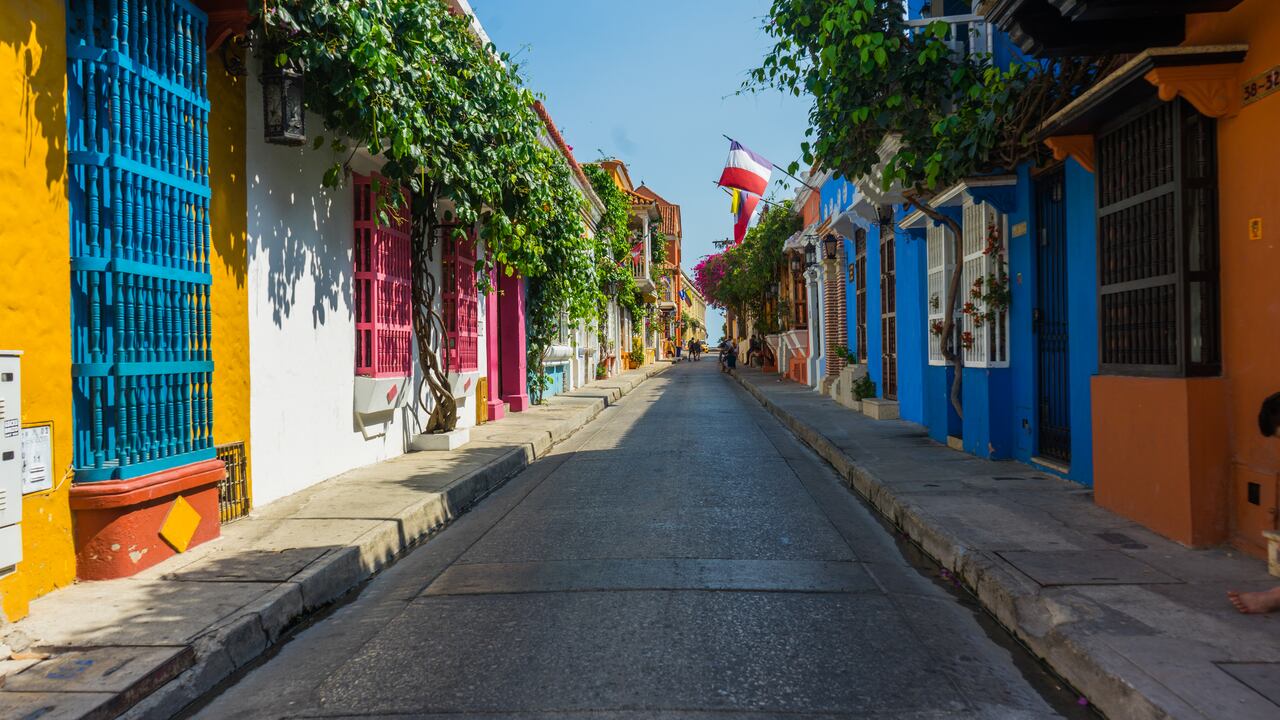 Los balcones han sido fuente de inspiración para poetas, escritores, pintores, escultores y artistas, pues evocan historias de amores prohibidos en medio de la noche cartagenera y la tenue luz de los faroles. Están presentes también en las novelas de Gabriel García Márquez.