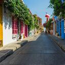 Los balcones han sido fuente de inspiración para poetas, escritores, pintores, escultores y artistas, pues evocan historias de amores prohibidos en medio de la noche cartagenera y la tenue luz de los faroles. Están presentes también en las novelas de Gabriel García Márquez.