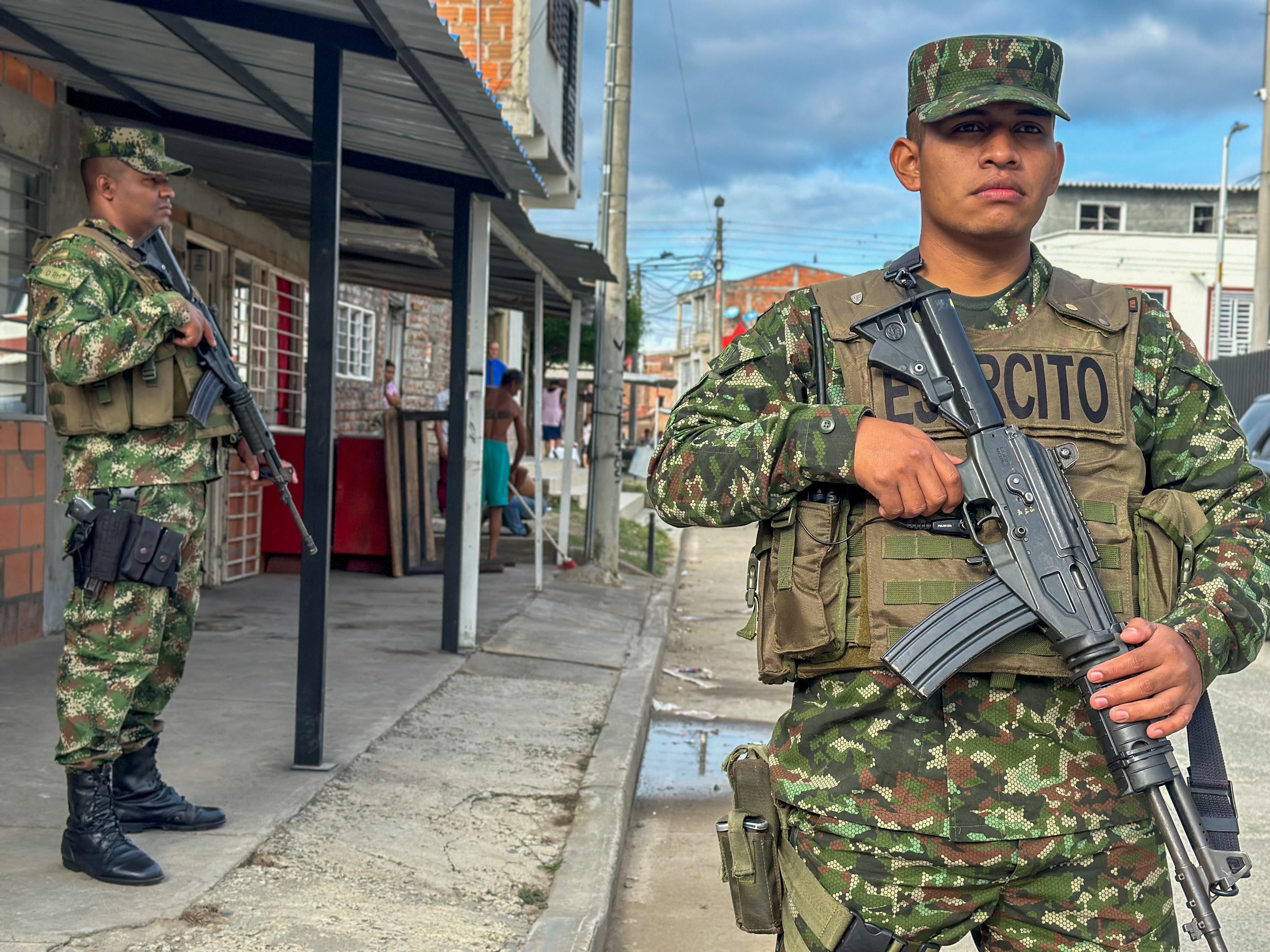 El municipio de Tuluá fue militarizado para garantizar el orden público en esa localidad luego de los atentados registrados la noche de este sábado. Foto Especial para El País