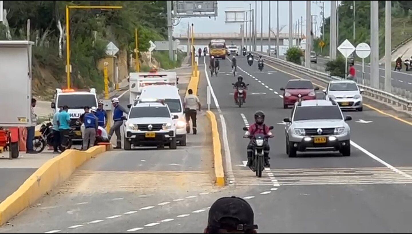 Paramédicos llegaron a la zona del accidente