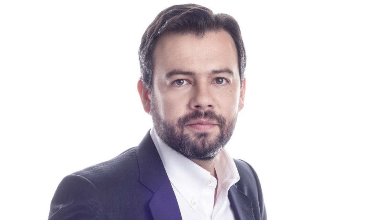 Este lunes la W Radio reveló los datos de Datexco en los que Galán aparece de primero con 35,2 en intención de voto; le sigue Claudia, con 23,5; Miguel Uribe Turbay, con 16,1, y Hollman Morris, con 11,9.