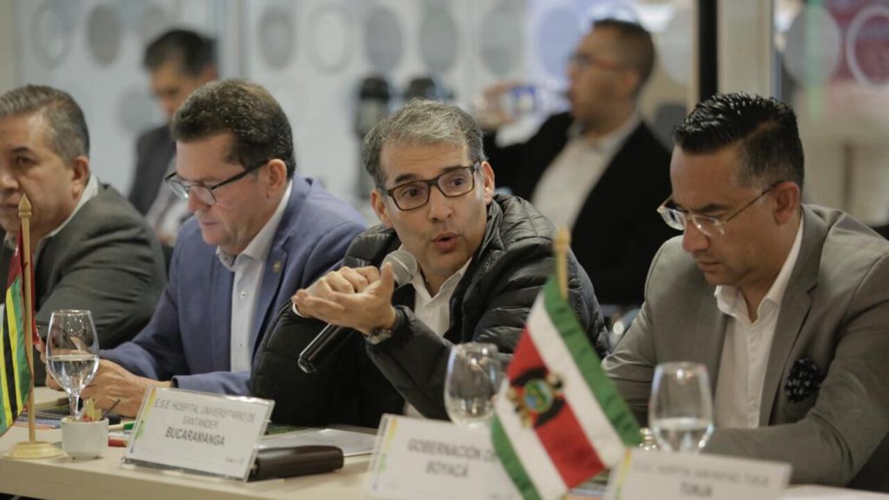 Édgar Julián Niño Carrillo, exgerente del Hospital Universitario de Santander y contralor delegado para temas de salud.