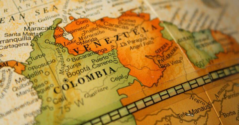 El tema central del foro fue la migración venezolana y las estrategias para facilitar la integración de esta población en el desarrollo socioproductivo de Colombia.