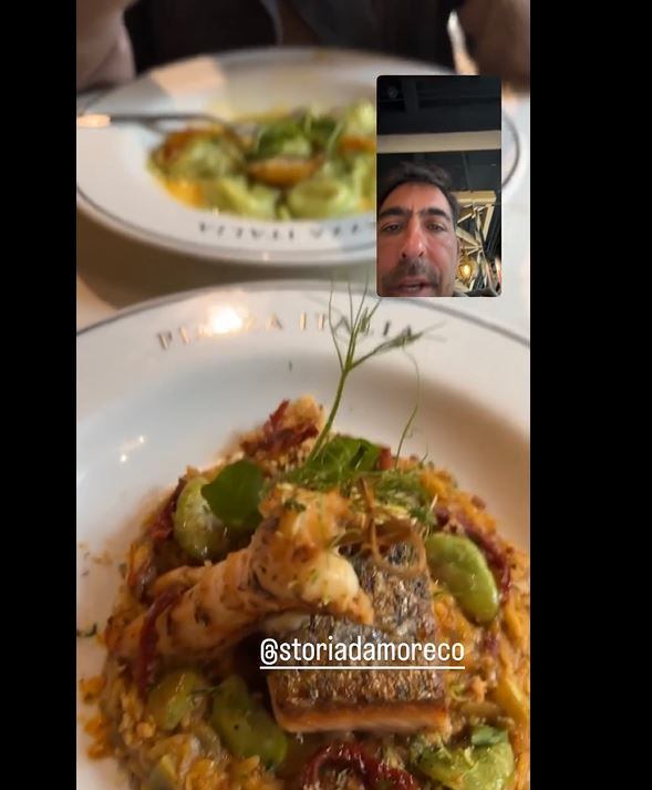 Chris Carpentier lanzó un palto en famoso restaurante