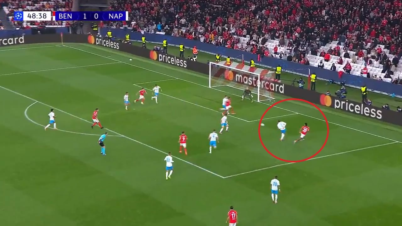 El momento exacto del pase de Richard Ríos en la Champions.