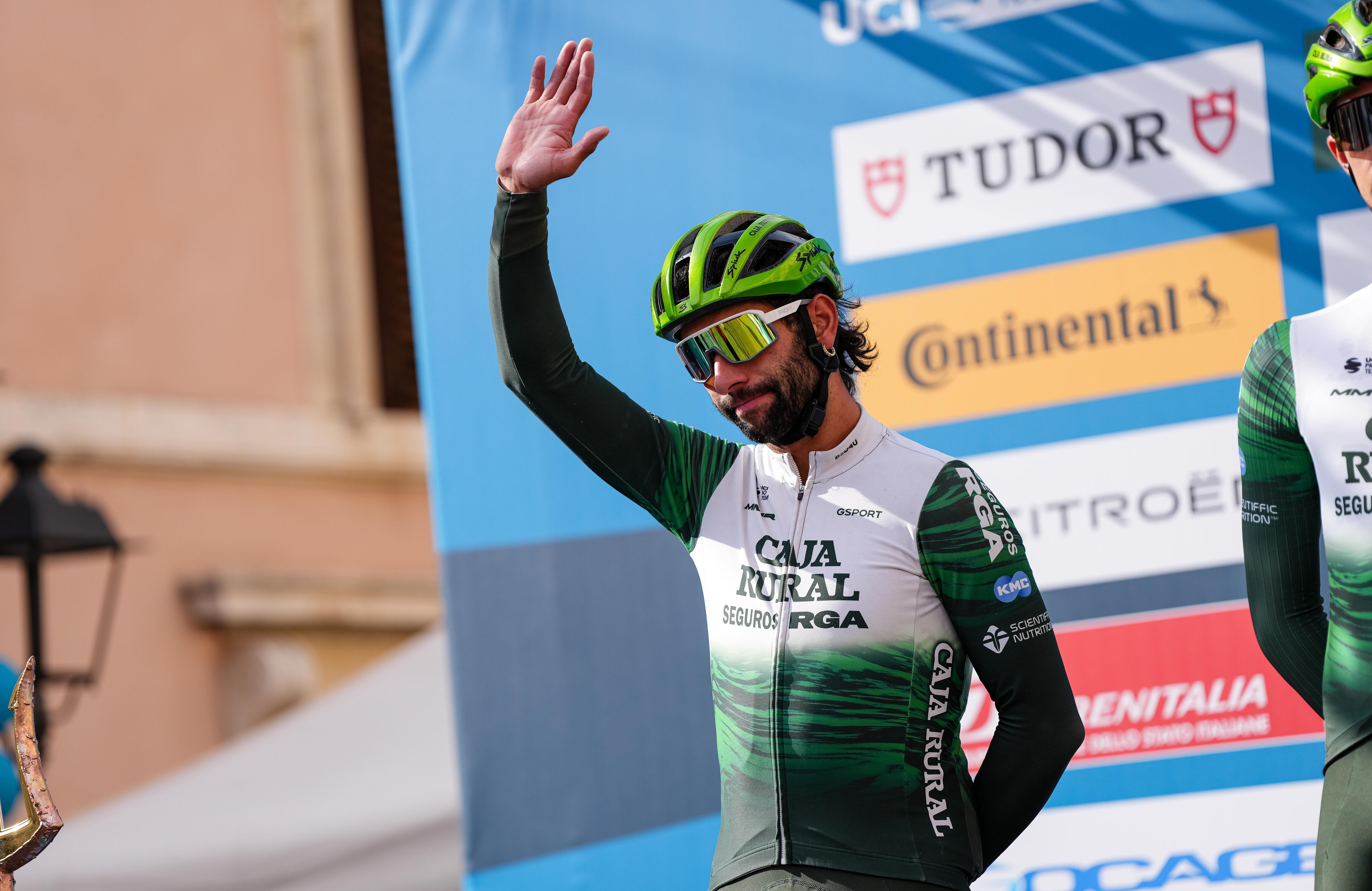 Fernando Gaviria tuvo que abandonar por problemas físicos en la etapa 5 de la Tirreno Adriático (Photo by Marco Zac/NurPhoto via Getty Images)