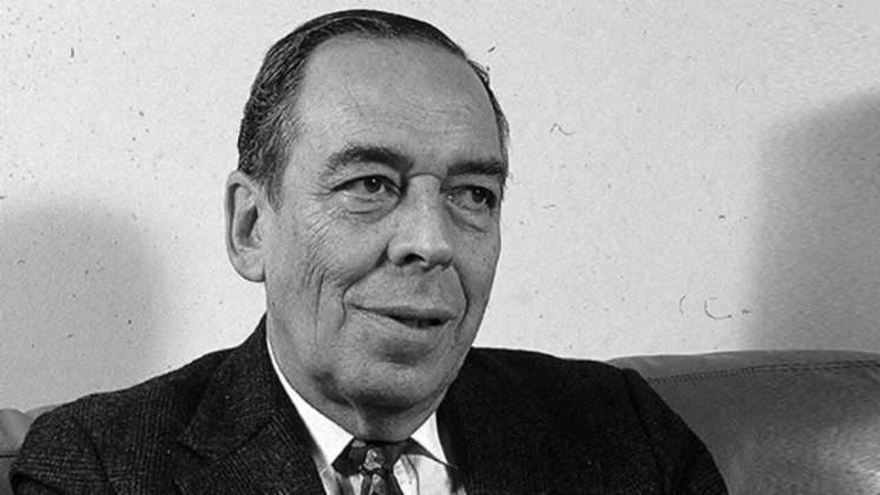 “Solo este tipo de decisiones de la justicia colombiana permitirán superar la impunidad que aún prevalece respecto de tantos hechos violentos de grave connotación nacional ocurridos en la década de los noventa y avanzar hacia una paz estable y duradera”, indicó en su escrito.