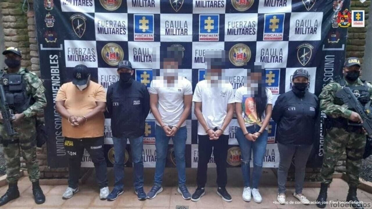Los capturados deben responder por los delitos de secuestro extorsivo y porte ilegal de armas de fuego.