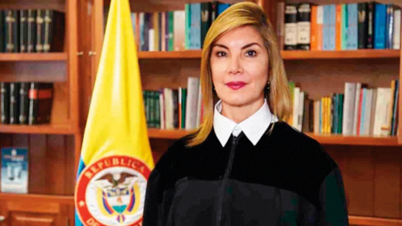 Diana Vélez, magistrada de la Comisión de Disciplina Judicial, logró probar los nexos entre fiscales y criminales.