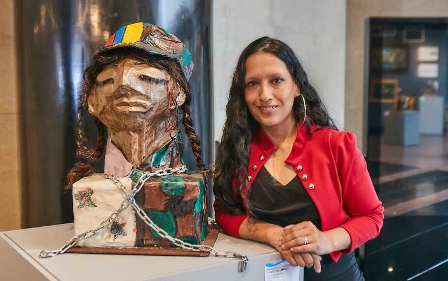 Escobitas de Bogotá y ganadores del concurso Así se construye memoria