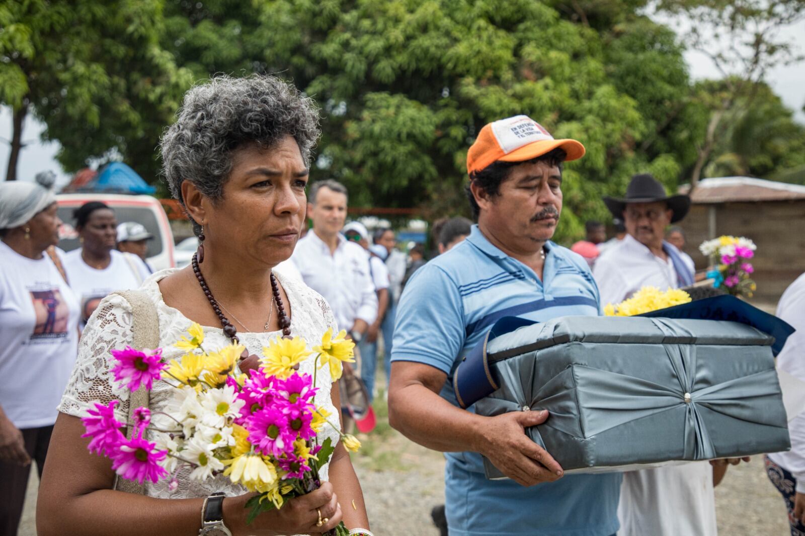 La Unidad de Búsqueda de Personas Dadas por Desaparecidas y la Jurisdicción Especial para la Paz, entregaron el cuerpo de Isaac Tuberquia en el municipio de Carmen del Darién, Chocó.