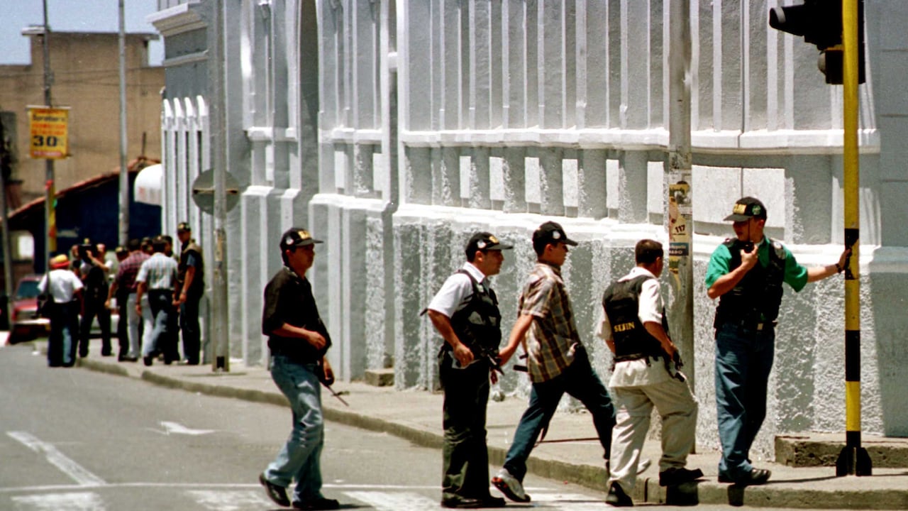 DIPUTADOS. SECUESTRO EN 2002 EN LA ASAMBLEA DEL VALLE