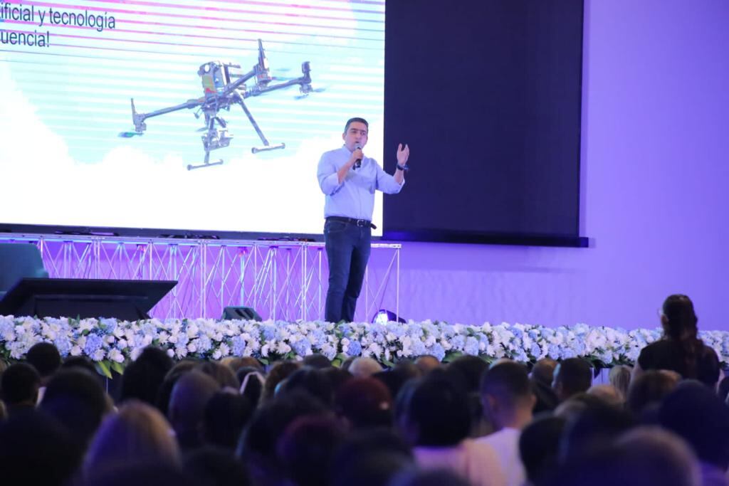 Diego Torres en la presentación de la estrategia de seguridad.