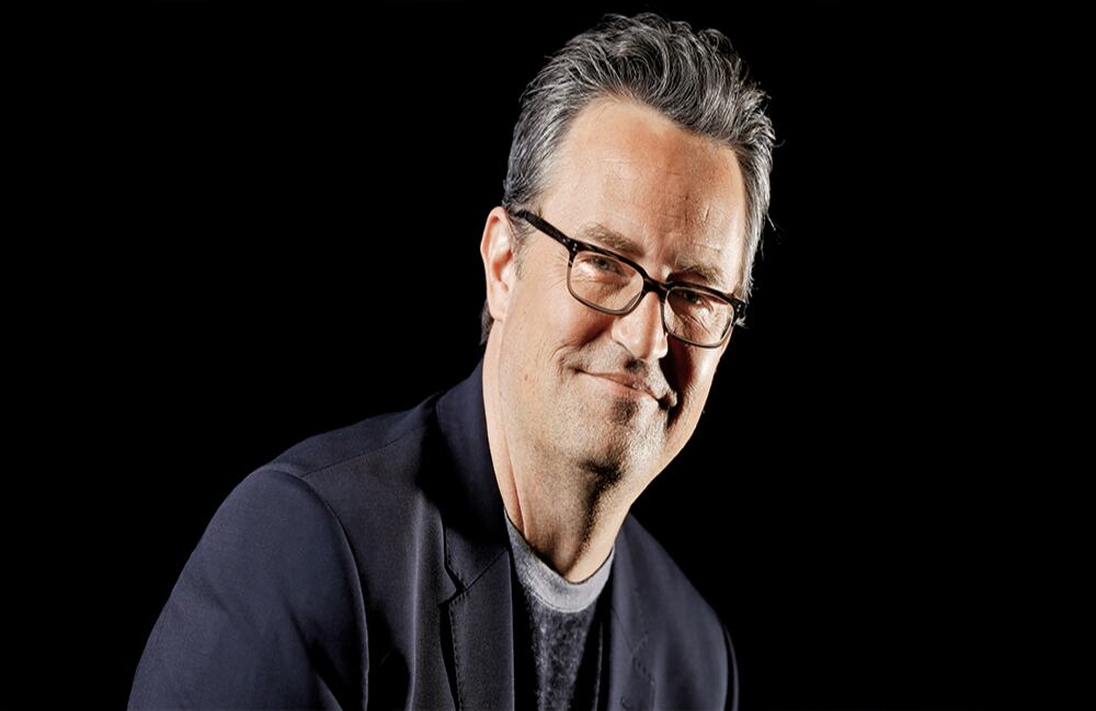 Implicado en la muerte de Matthew Perry es condenado a prisión domiciliaria.