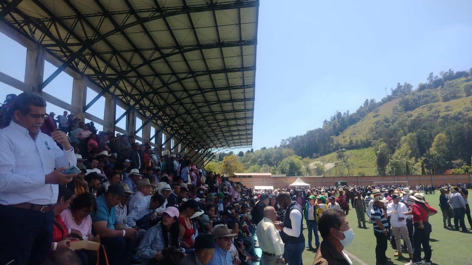 El encuentro se lleva a cabo en el estadio municipal de Málaga, Santander.