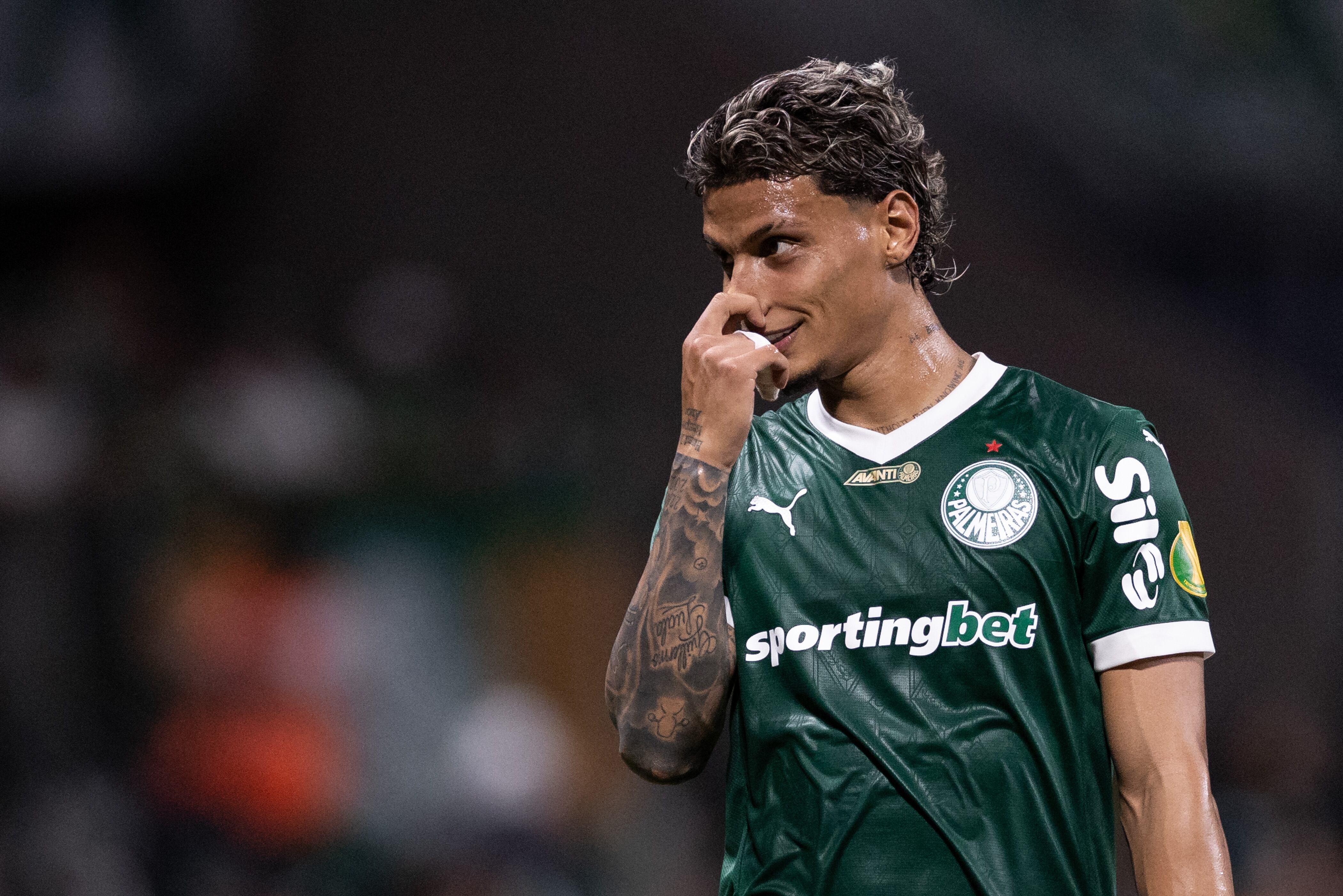 SAO PAULO, BRAZIL - MARCH 10: Richard Rios of Palmeiras gestures during the Campeonato Paulista semi-final match between Palmeiras and Sao Paulo at Allianz Parque on March 10, 2025 in Sao Paulo, Brazil. (Photo by Marco Galvao/Sports Press Photo/Getty Images)