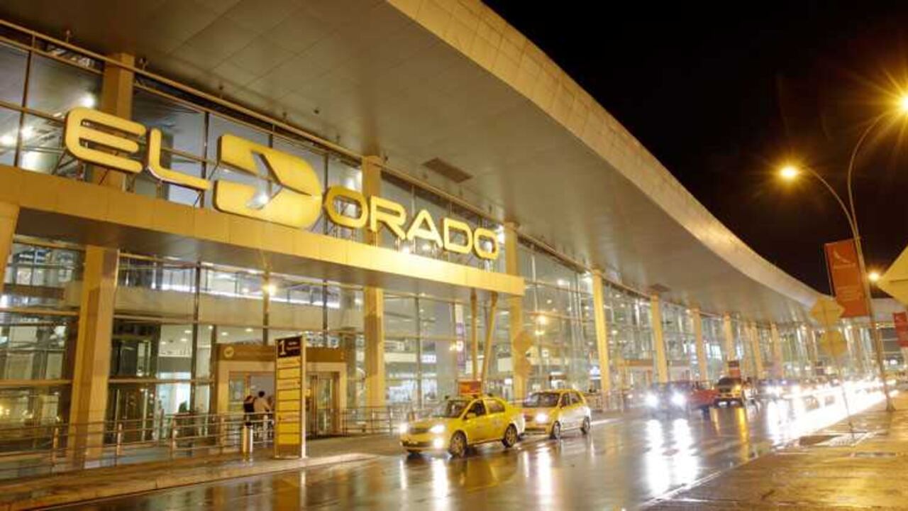 Según datos de la Aerocivil, en 2018 el Aeropuerto prestó sus servicios a más 30 millones de pasajeros.