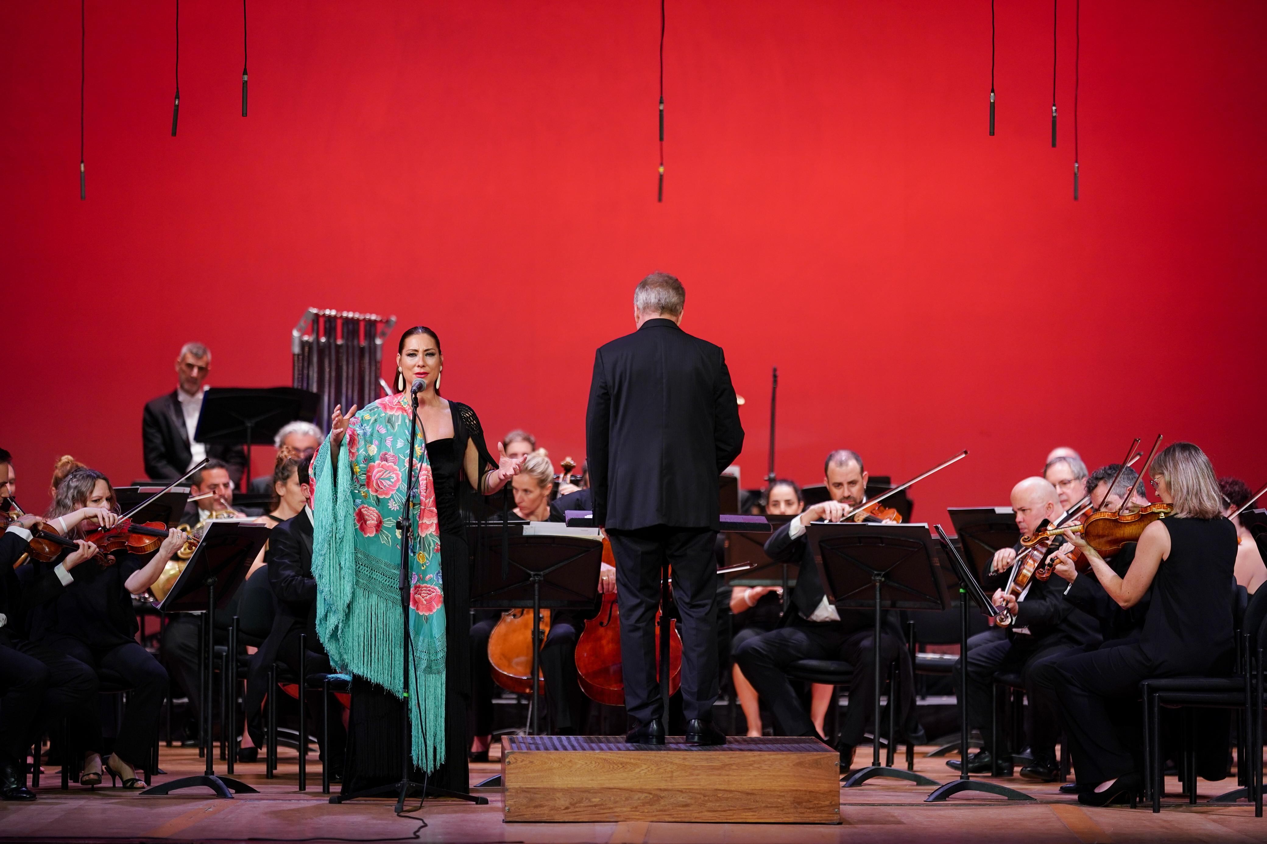 Heredia transmitió el espíritu de García Lorca en el XIX Cartagena Festival de Música junto a su ensamble, integrado por José Quevedo ‘Bolita’, en la guitarra; Paquito González (percusión) y Ana Heredia y Laura Marchena (coros y palmas).