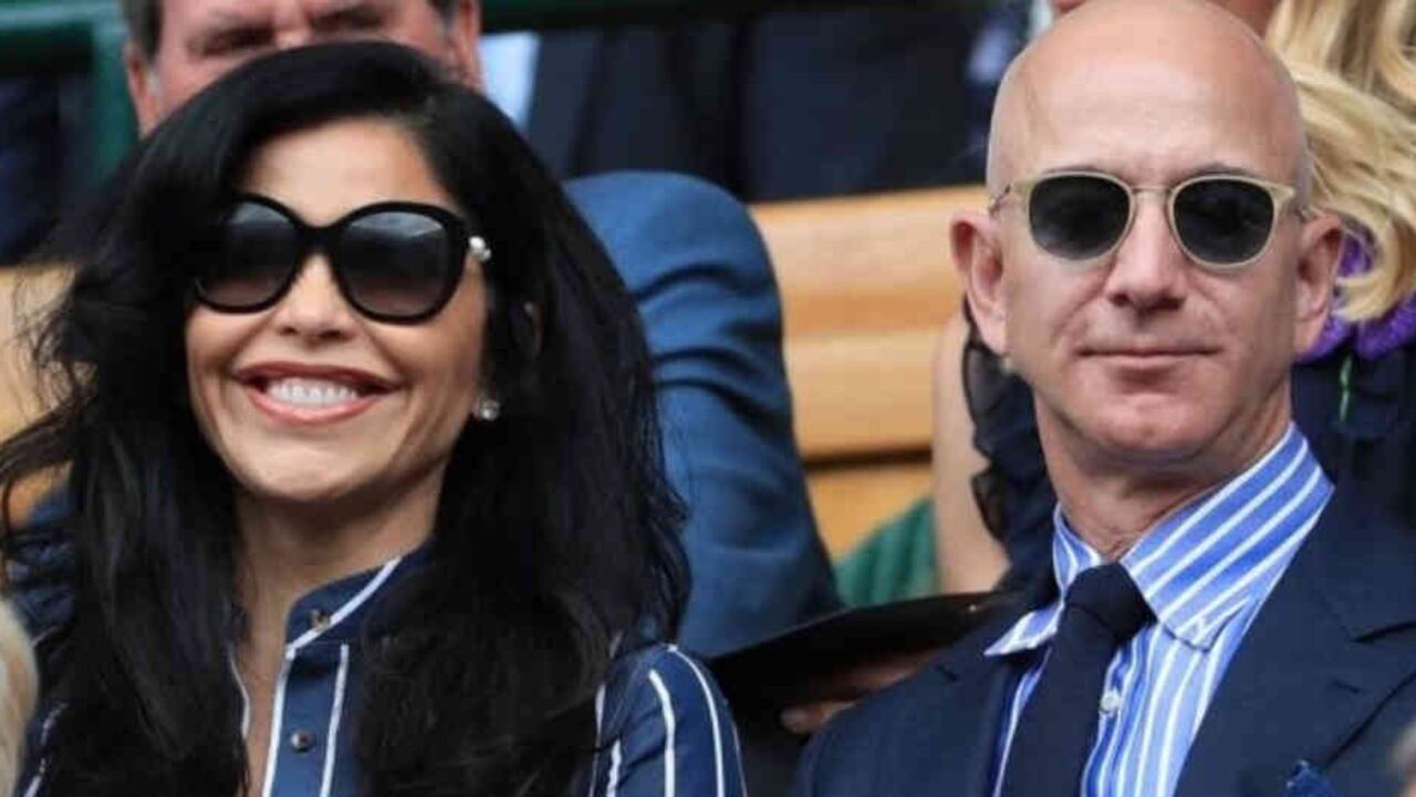 Bezos es junto a Bill Gates uno de los hombres más ricos del mundo.