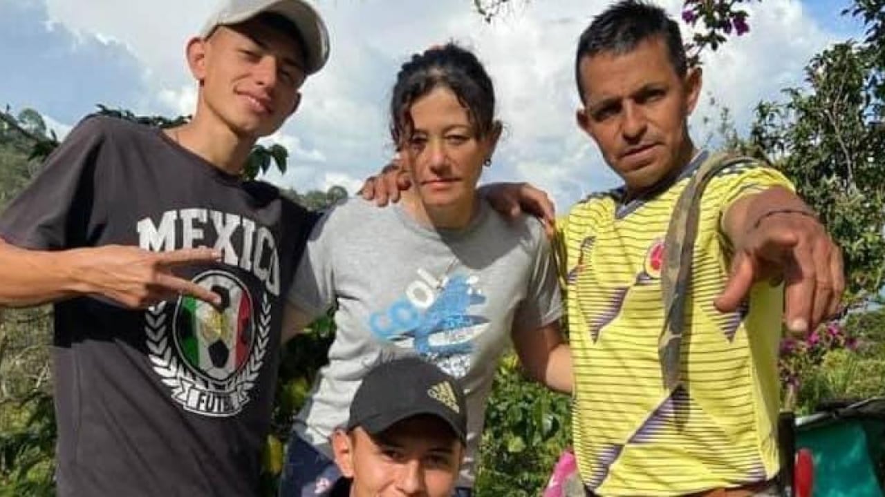 Miembro de 'Los Patojos' confirma el fallecimiento de su madre por medio de un video de Instagram.