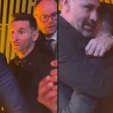 Lionel Messi y Mario Yepes infundidos en un abrazo en los premios The Best.