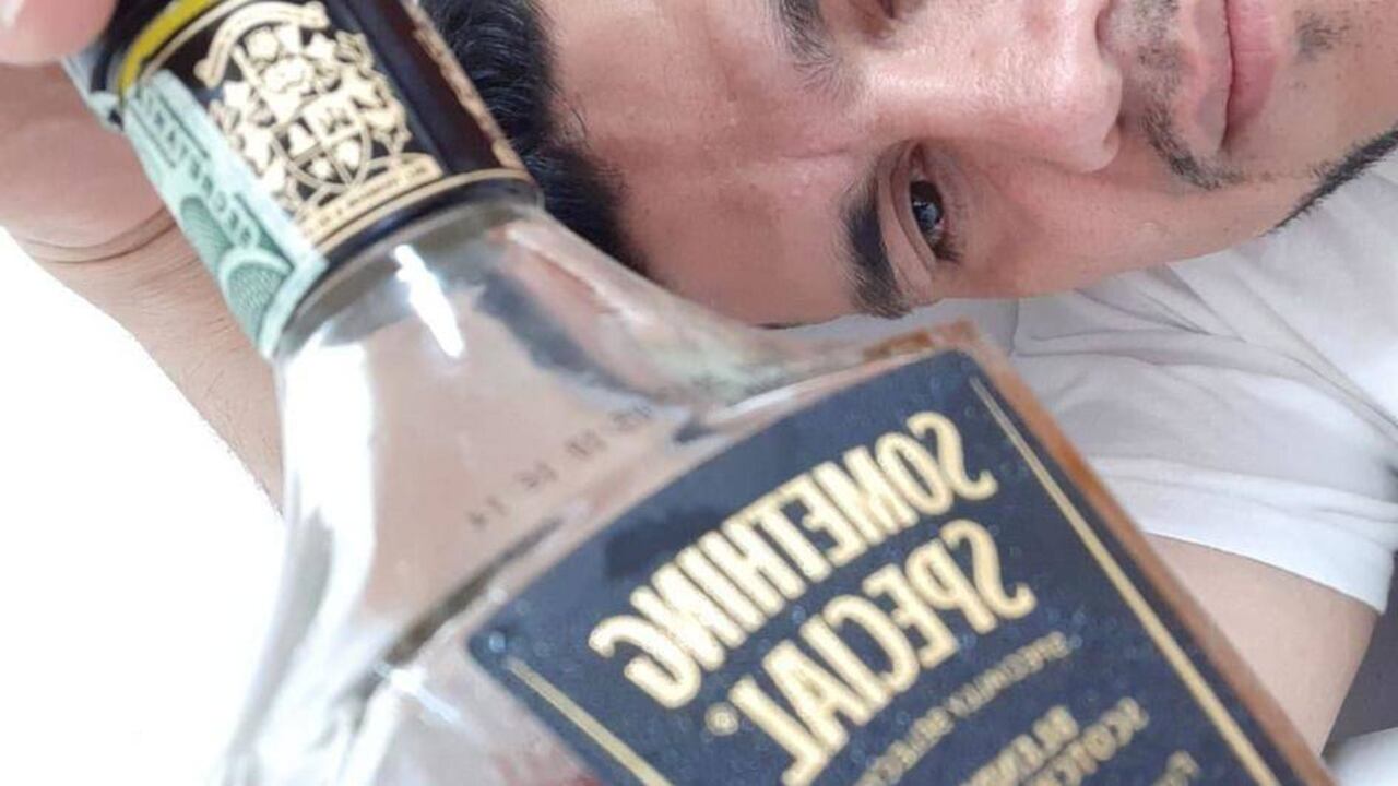 El pasado sábado 4 de enero se realizaron varios operativos de inteligencia después de que Monsalve pasará la noche de año nuevo junto tres hombres, al parecer el papá, el hermano y un amigo, que celebraron con Whisky la llegada del 2019.