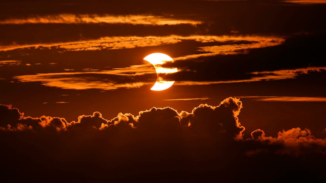Aunque este maravilloso evento en el cielo solo podrá verse en su totalidad en dos países de América del Sur, los amantes de la astronomía podrán ver todos los detalles gracias a la Nasa.