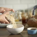 La avena es un alimento rico en minerales como el fósforo, magnesio, hierro, zinc y vitaminas del tipo B. Foto: Getty images.