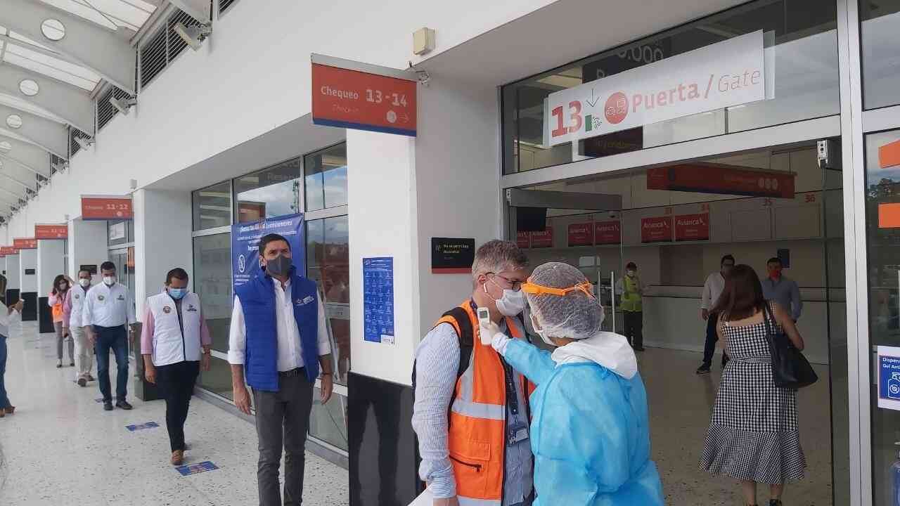 La Aerocivil inspeccionó la implementación de los protocolos de bioseguridad en los Aeropuertos Camilo Daza de Cúcuta y Palonegro de Lebrija que sirve a Bucaramanga.