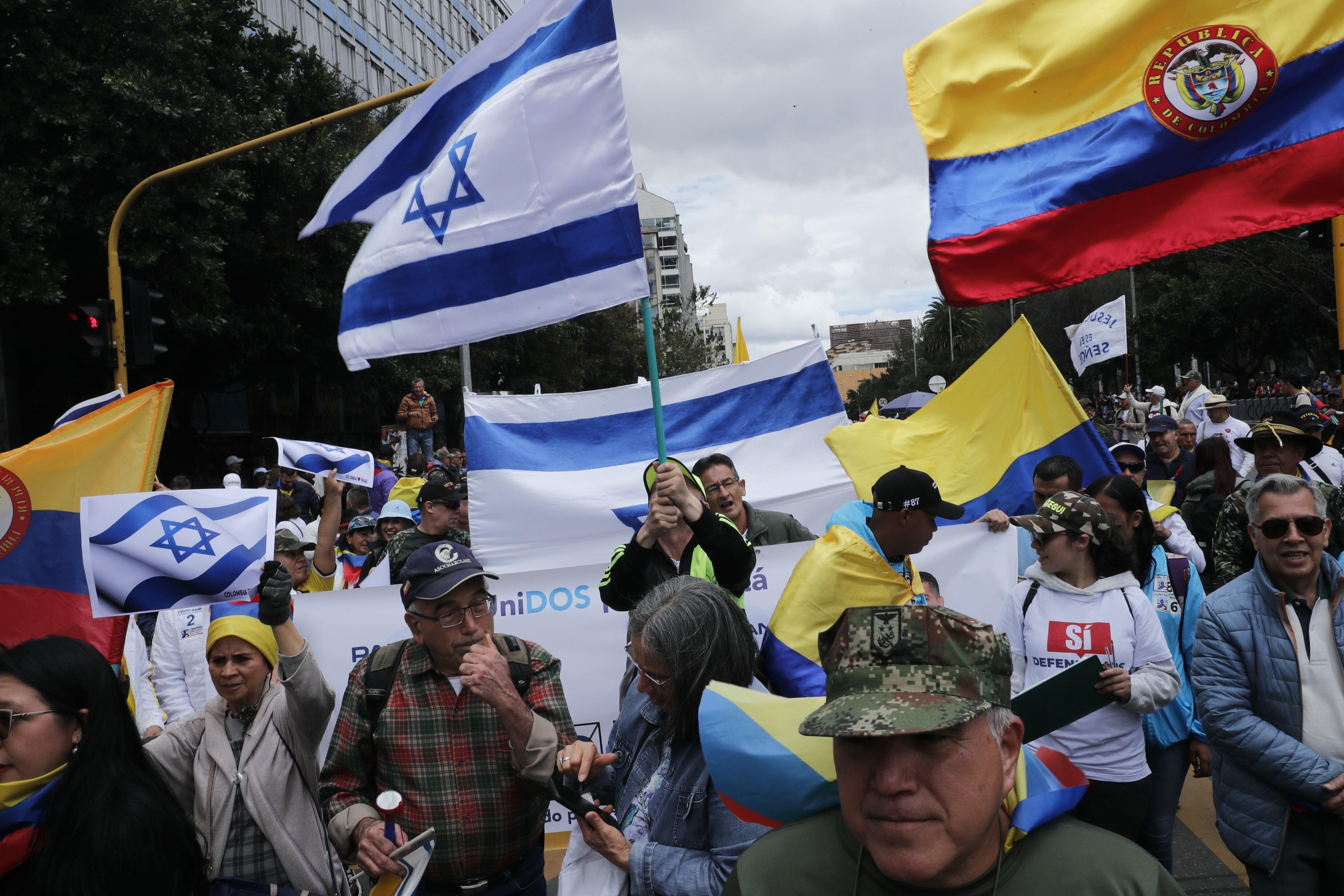 Marcha, protesta en contra del Gobierno de Gustavo Petro Apoyo a Israel