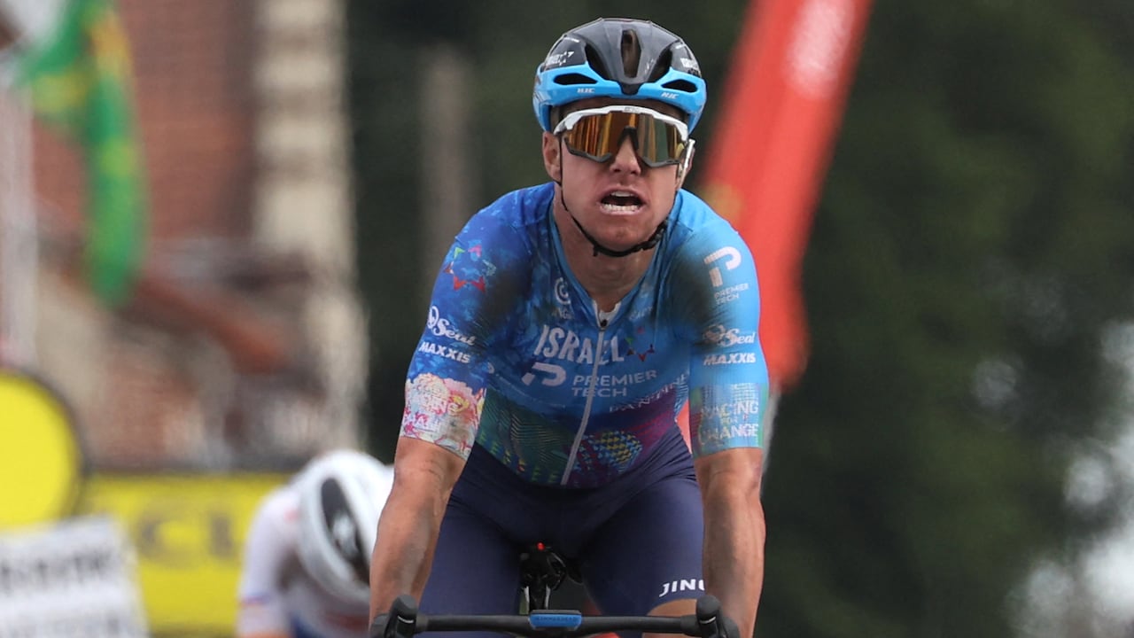Simon Clarke, ganador de la etapa 5 en el Tour de Francia 2022