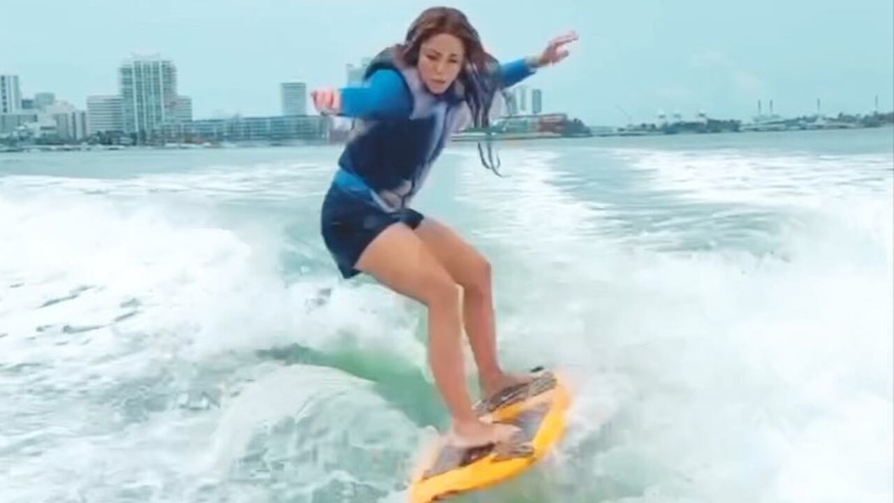 Uno de los deportes favoritos de la cantante es el surf.