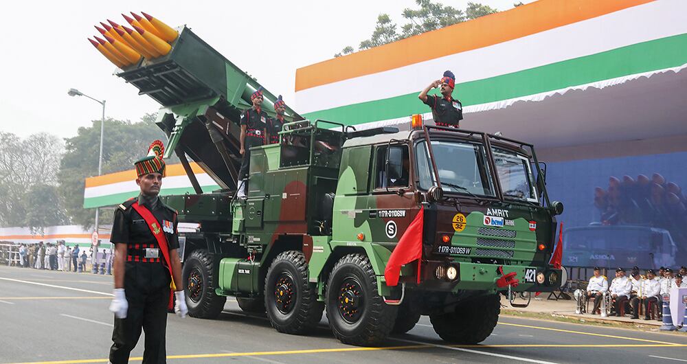 Las fuerzas indias continúan avanzando en el territorio de Cachemira, históricamente disputado por ese país y Pakistán.